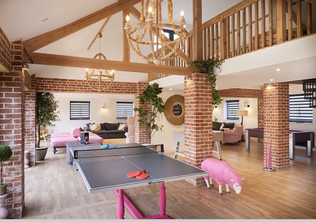 Because recovery can't always be serious! Foosball, table tennis, cold drinks and lively conversations.  This room earns its place.